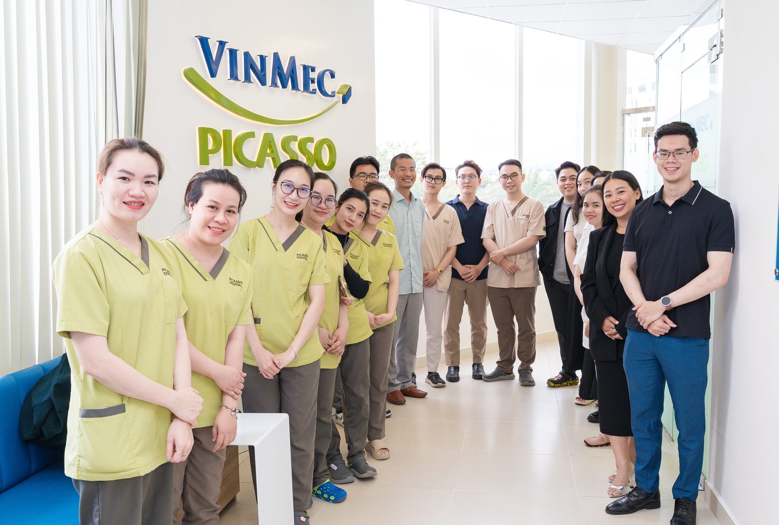 Dental exam room at Picasso Dental Vinmec Da Nang