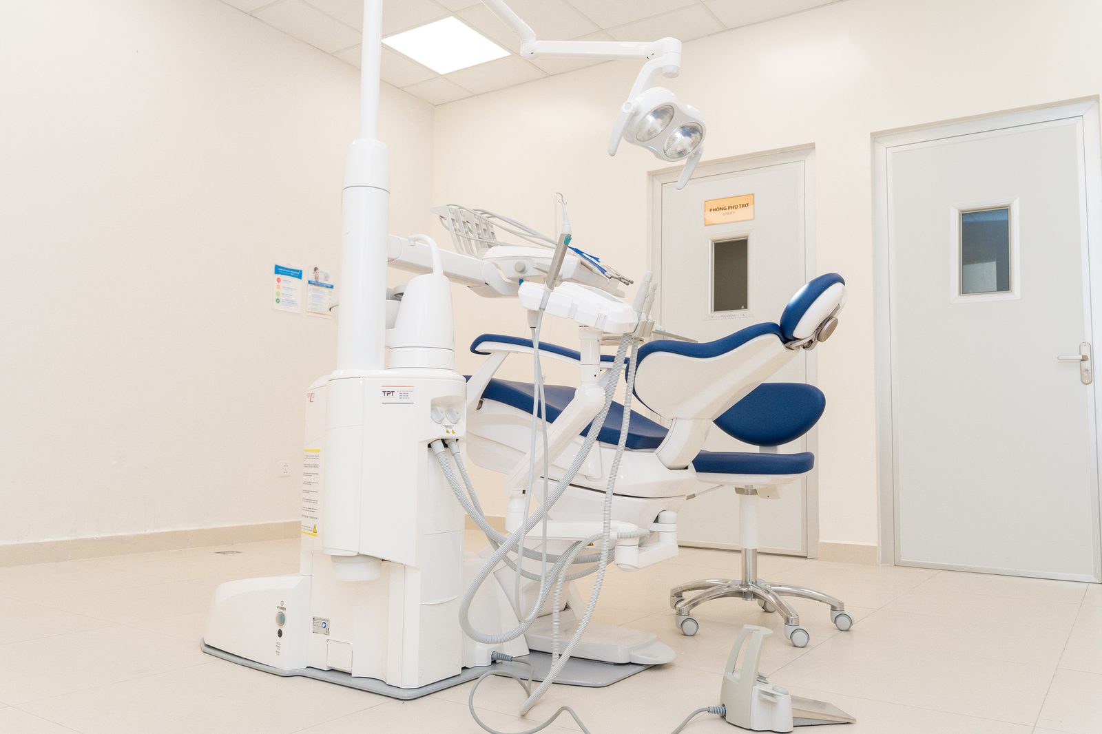 Surgical-grade dental suite at Picasso Dental Vinmec Da Nang